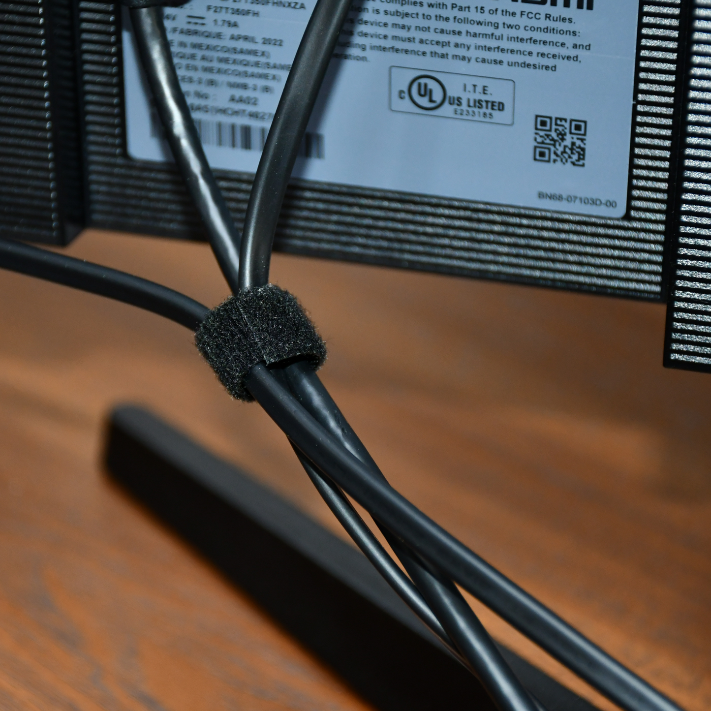 3/4" Black Hook and Loop Continuous Roll 15ft/roll